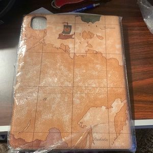 NWT&NWOT IPAD 10.9inch 11 Generation case